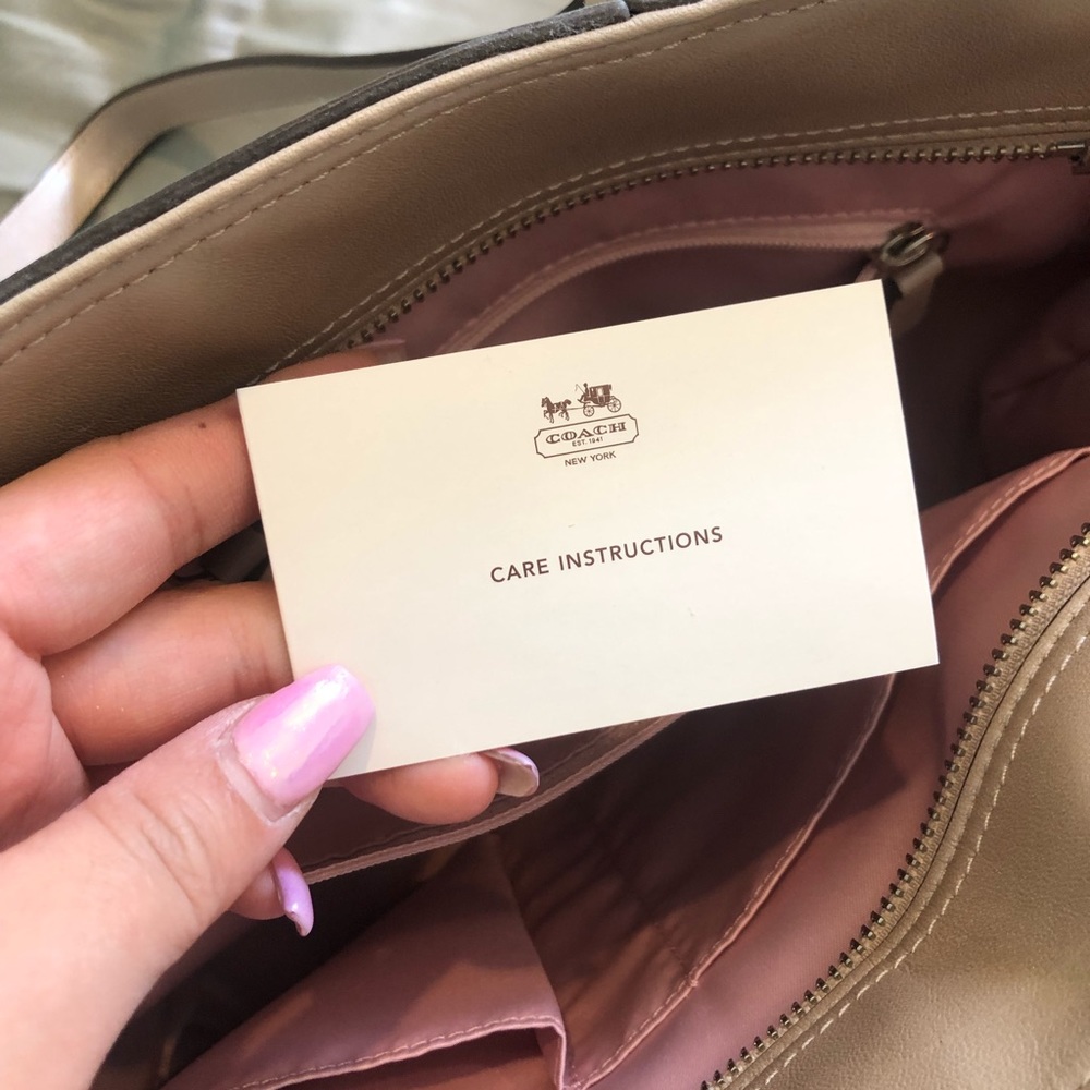 Coach Handbag - Picture 2 of 3